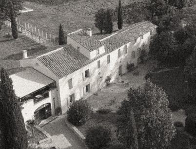 Château La Croix des Pins. Famille PetitJean, Terroirs d’exception en Vallée du Rhône et en Champagne.